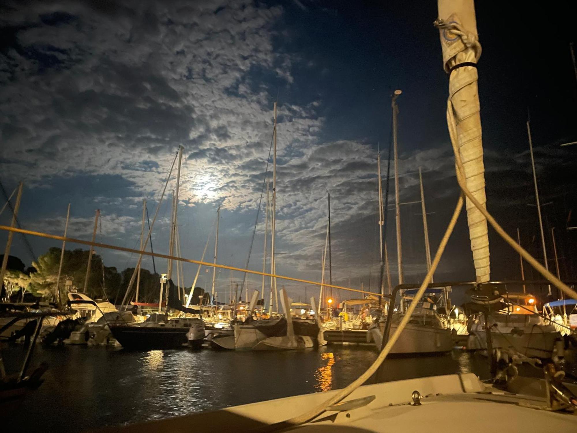 Yacht Studio Galarne Saint-Raphael  Exterior photo