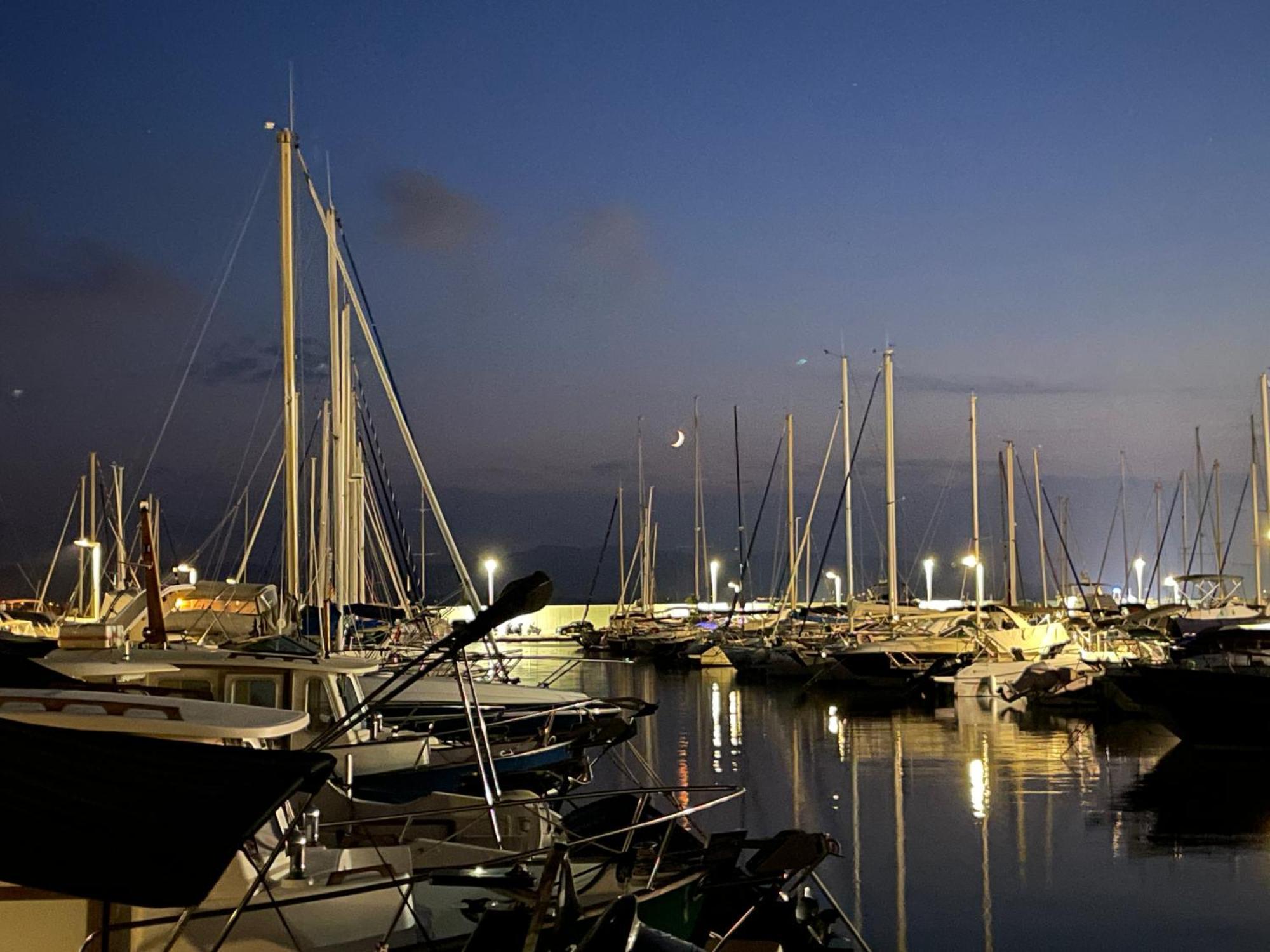 Yacht Studio Galarne Saint-Raphael  Exterior photo